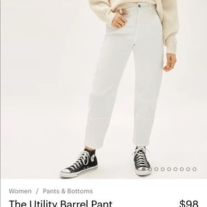 Everlane utility barrel pant in bone size 0! perfect condition and worn once!